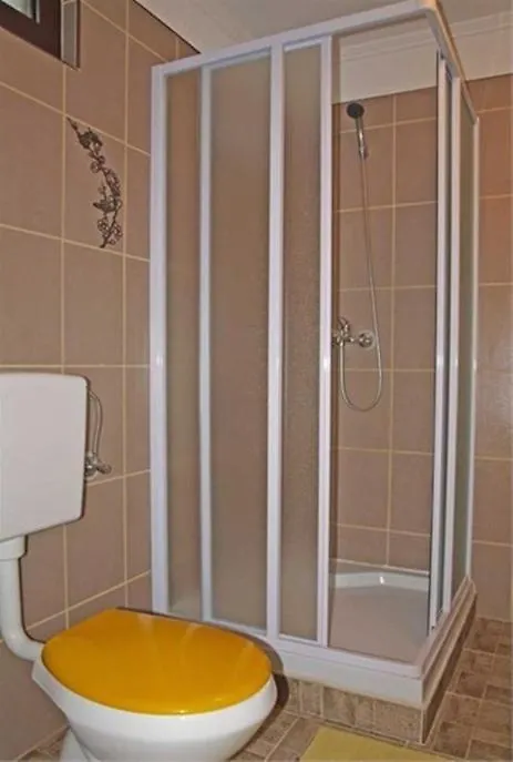 Apartment In Veli Losinj 33734